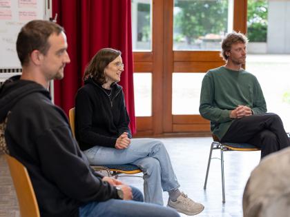 Mensche in einer Therapierunde - Therapiezentrum Brückle